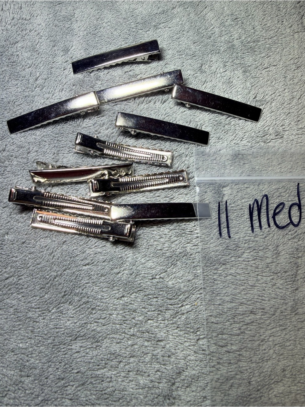 Silver Hair clips. Alligator clips in 4 sizes and 2 styles of snap clips. - Picture 3 of 7